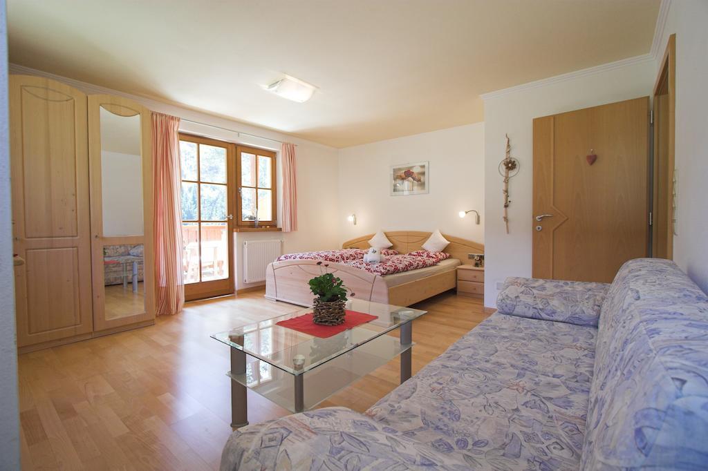 Apartments Dilln Guetl Tires Rom bilde