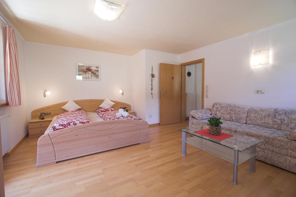 Apartments Dilln Guetl Tires Rom bilde